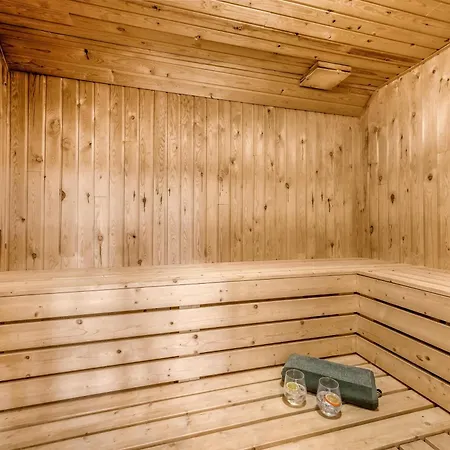 Historic By The Limfjord With Spa, Sauna And Wildnerness Bath Only 250 Meters From The North Sea Feriehus Harboør